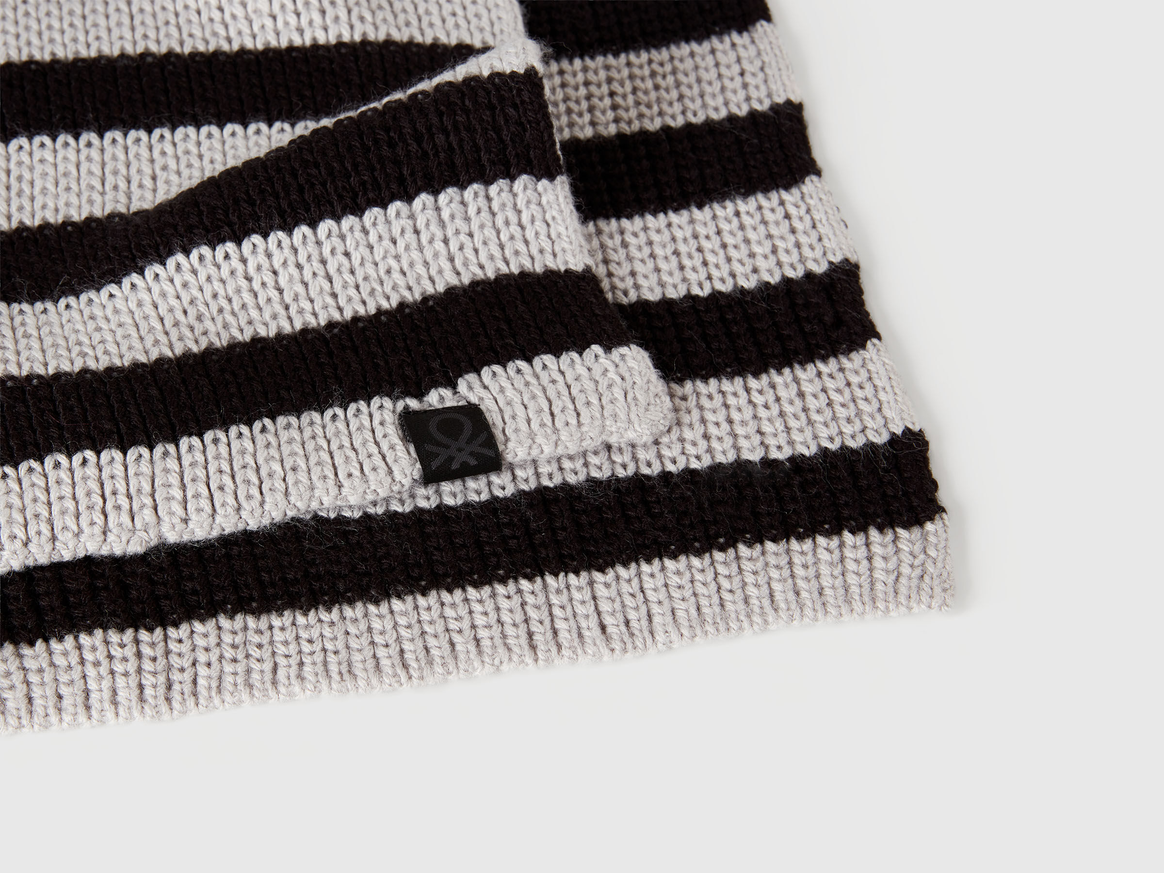 KNITTED SCARF Junior Boy image number 3